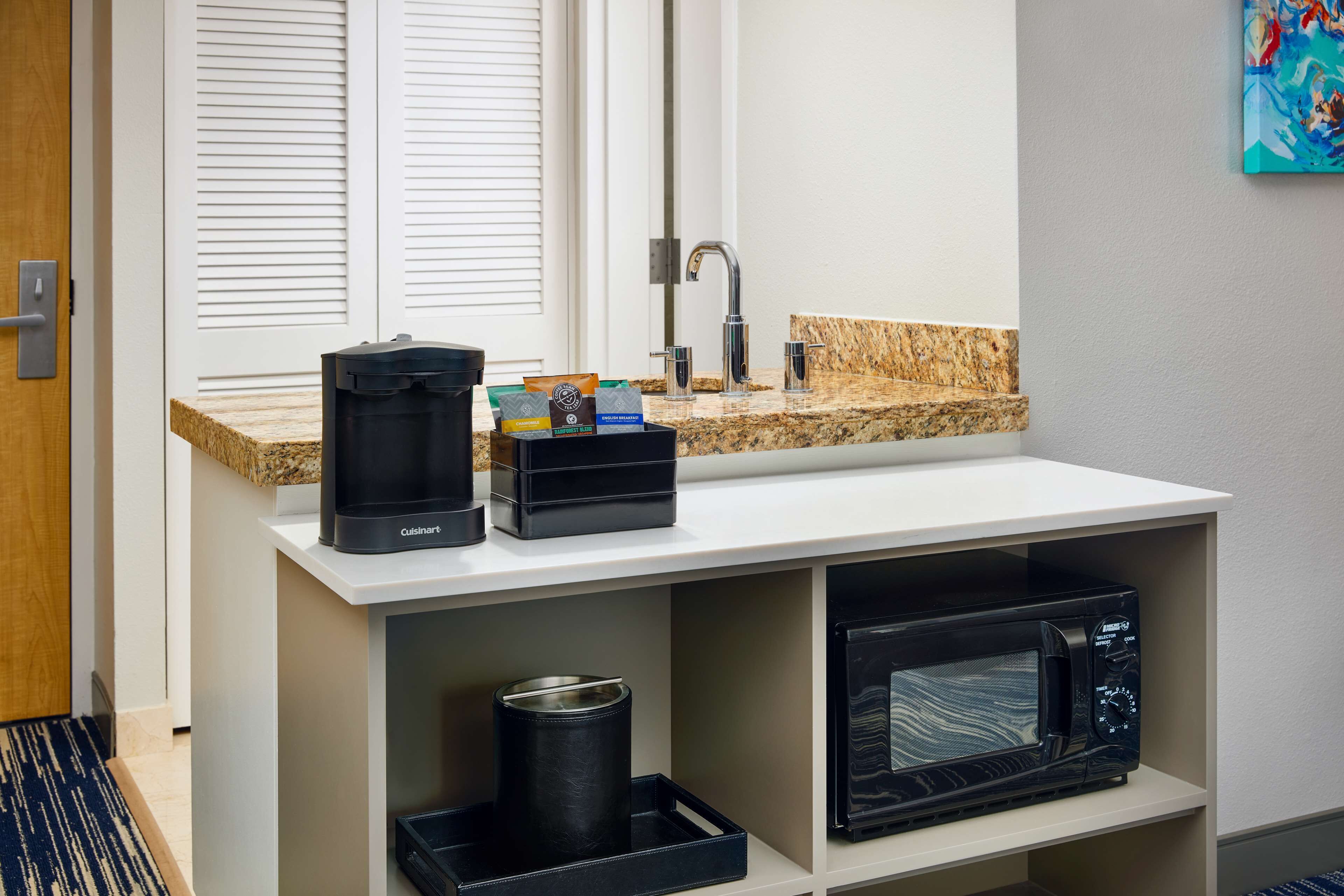 premium bedding, in-room safe, desk, laptop workspace