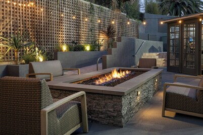 Courtyard by Marriott Los Angeles Century City/Beverly Hills