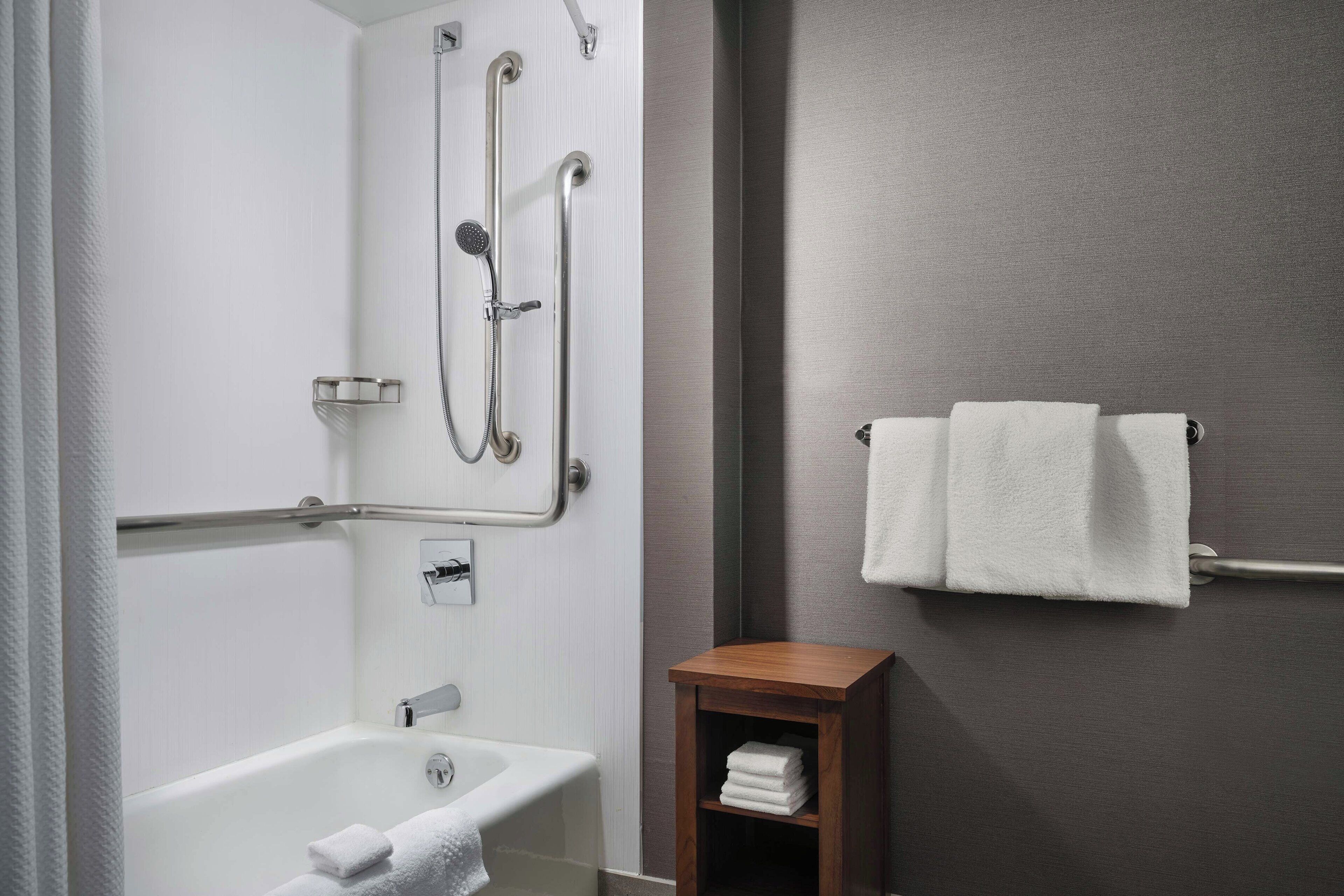 room, 1 queen bed | bathroom | free toiletries, hair dryer, towels