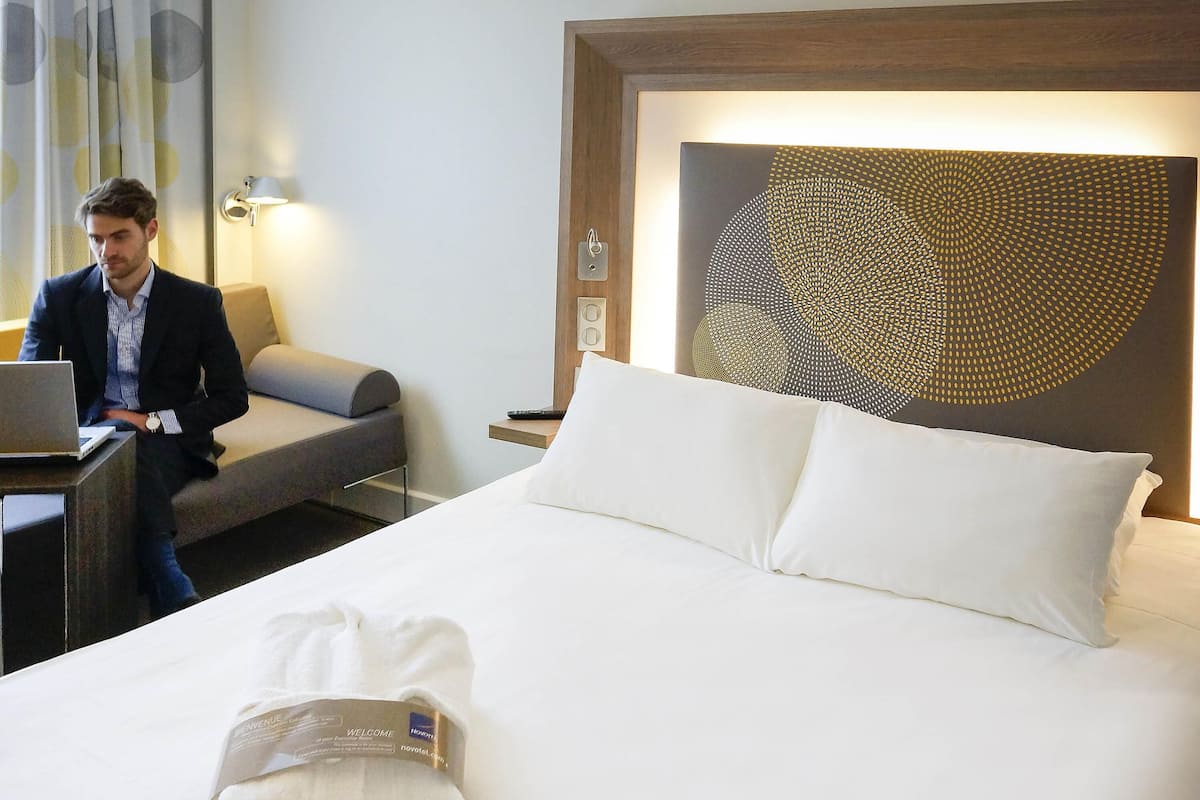 Habitación ejecutiva, 1 cama matrimonial | Ropa de cama de alta calidad y minibar