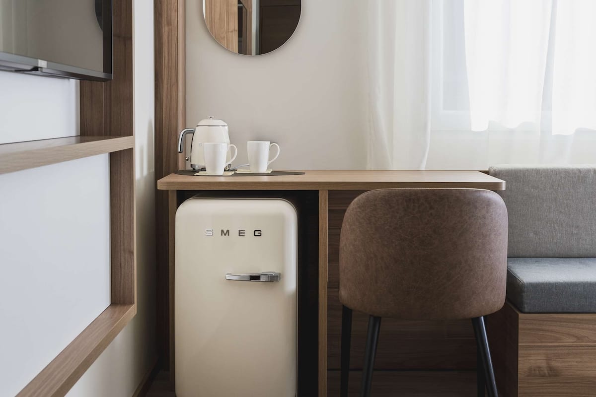 Minibar, Zimmersafe, Schreibtisch, schallisolierte Zimmer