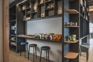 Daily continental breakfast for a fee - Hilton Garden Inn Padova City Centre (Padova)