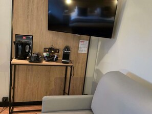 Standard Room, Multiple Beds | In-room safe, desk, soundproofing, iron/ironing board - ibis Chateauroux (Chateauroux)