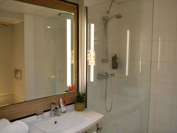 In-room safe, desk, soundproofing, iron/ironing board
