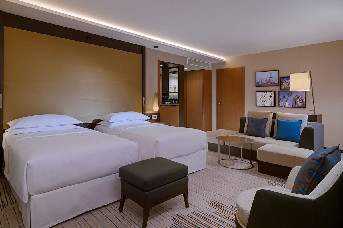 Ropa de cama de alta calidad y minibar