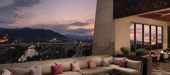 Sheraton Grand Tbilisi Metechi Palace