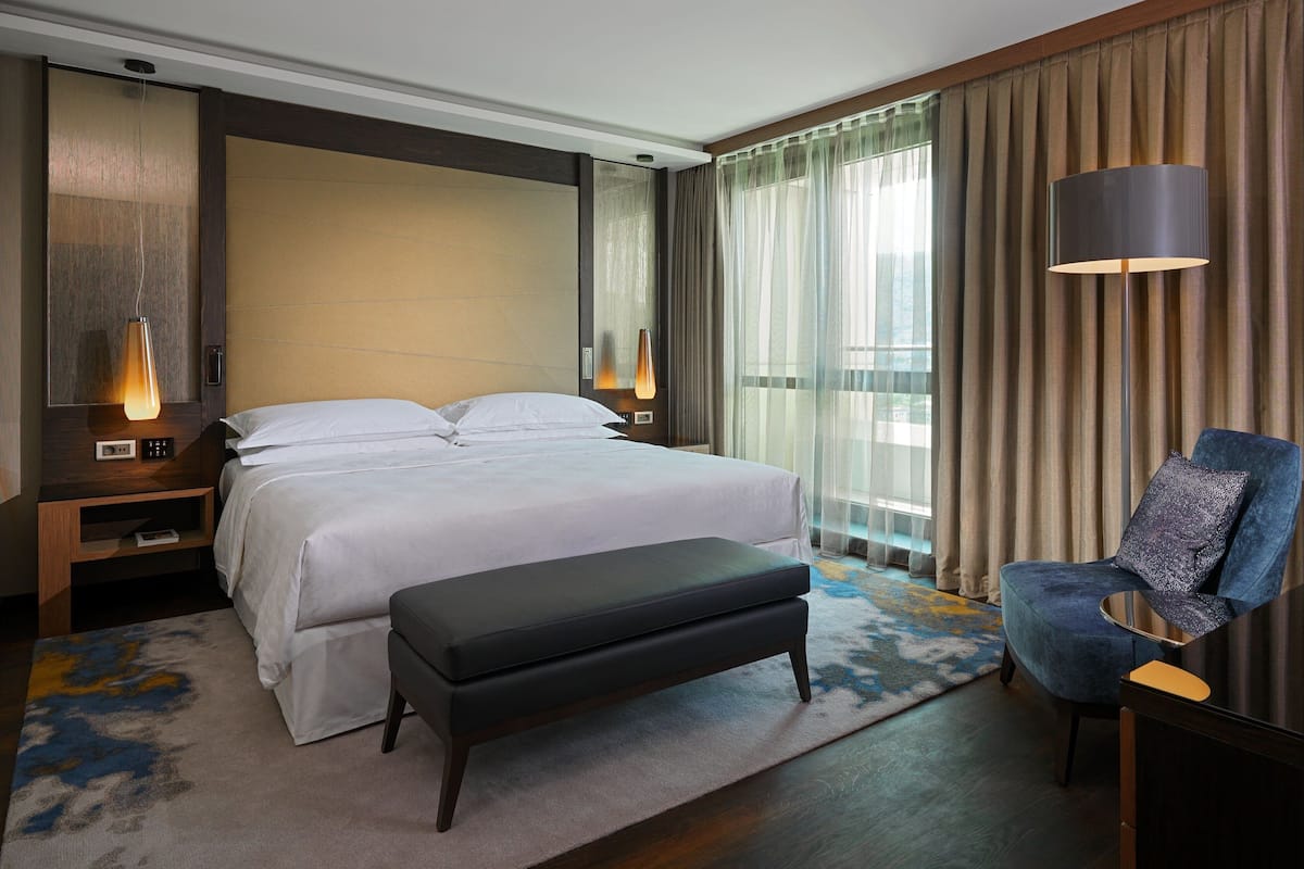 Ropa de cama de alta calidad y minibar