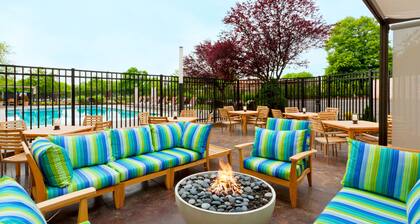 Holiday Inn Clark - Newark Area by IHG