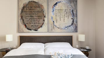 Classic | 防敏寢具、迷你吧、房內夾萬、書桌