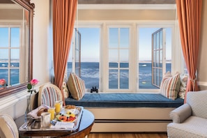 Room, 1 King Bed, Accessible, Ocean View (Fireplace) | Premium bedding, in-room safe, desk, iron/ironing board