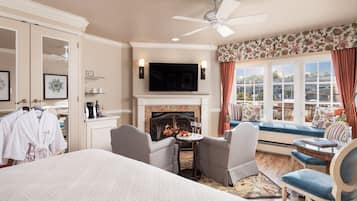 Room, 1 King Bed, Fireplace (Cannery Row)