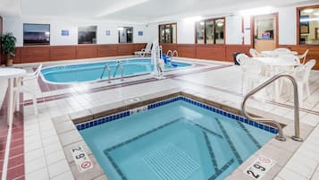 Indoor pool, sun loungers