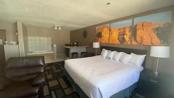 Deluxe Studio Suite, 1 King Bed, Non Smoking | In-room safe, desk, free cots/infant beds, rollaway beds