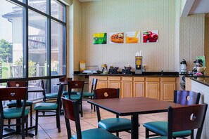 Free daily continental breakfast 