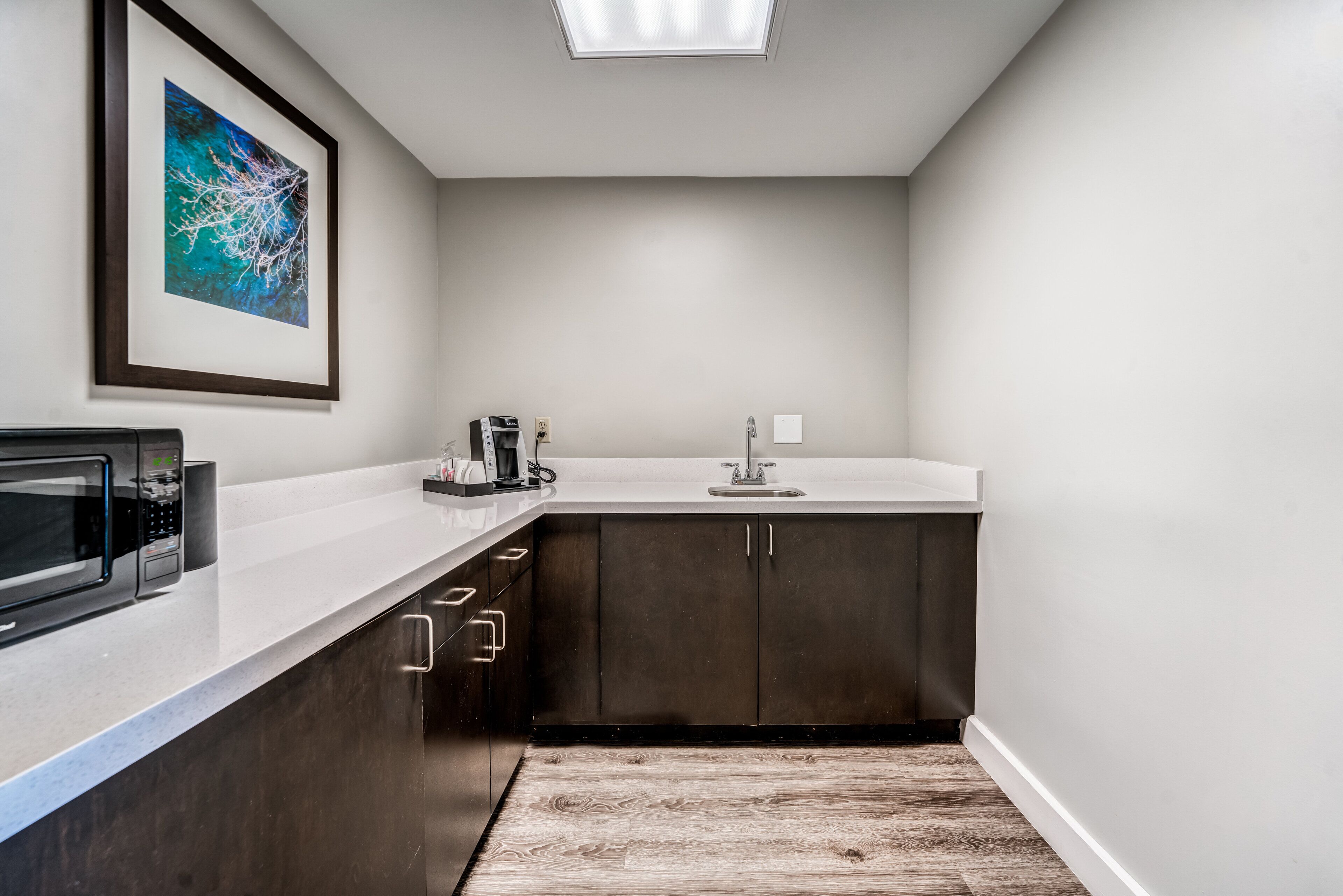 presidential suite, 1 king bed | 1 bedroom, hypo-allergenic bedding, desk, laptop workspace