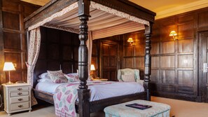 Executive Room, 1 Double Bed, Non Smoking (Four Poster Bed) | 1 bedroom, premium bedding, in-room safe, desk
