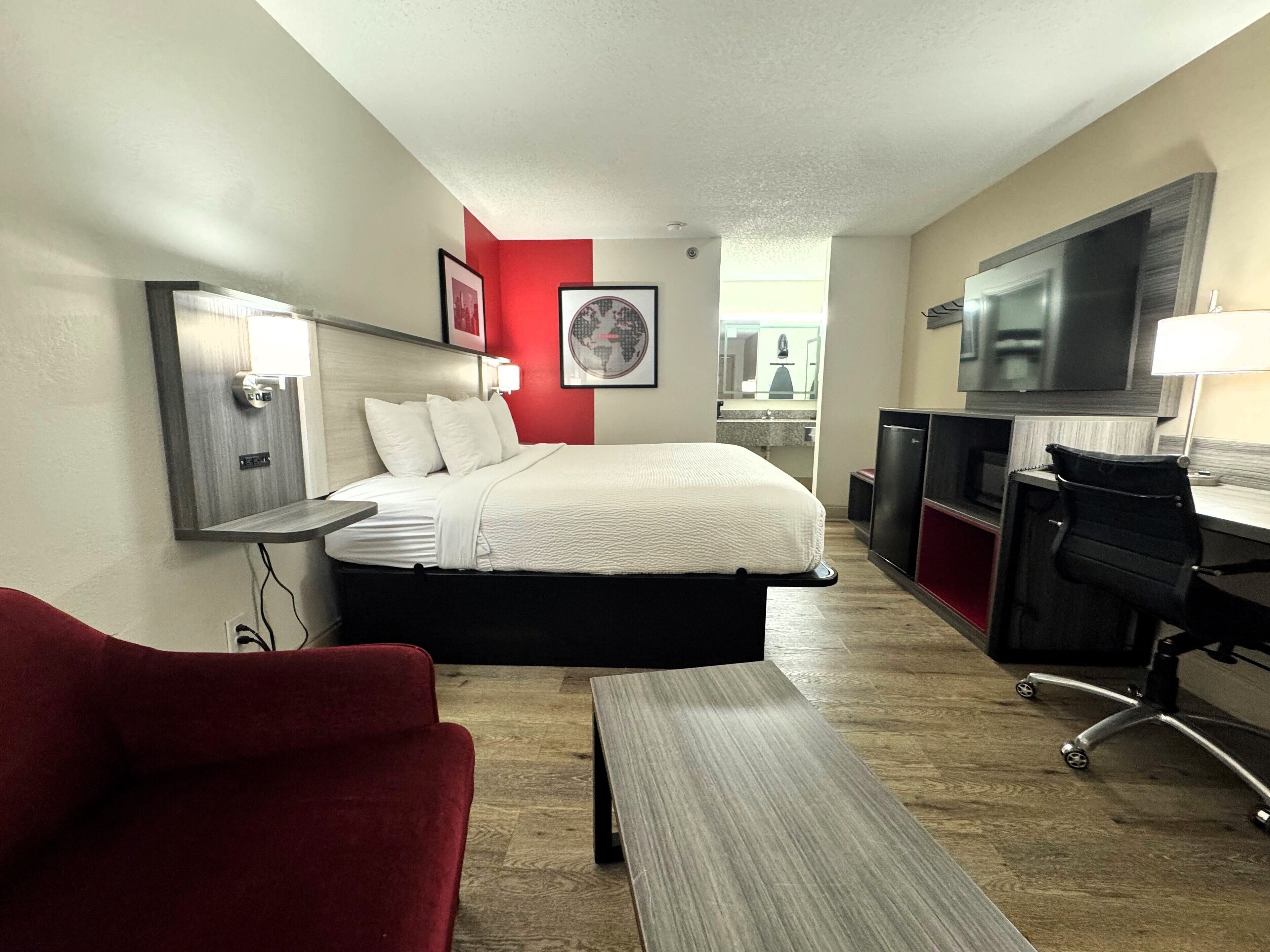 In-room safe, desk, laptop workspace, iron/ironing board