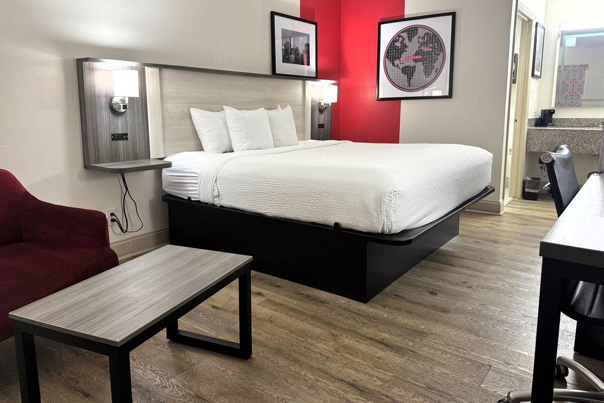 In-room safe, desk, laptop workspace, iron/ironing board