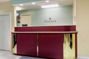 Lobby - Ramada by Wyndham Pelham (Pelham)