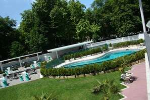 Seasonal outdoor pool, sun loungers