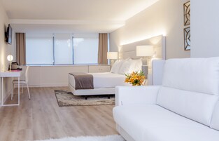 Minibar, in-room safe, desk, laptop workspace