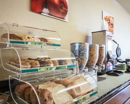 Quality Inn & Suites Monroe