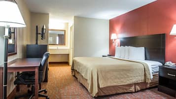 Hypo-allergenic bedding, in-room safe, desk, blackout curtains