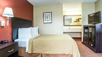 Roba de llit hipoal·lergògena, caixa forta a l'habitació i escriptori