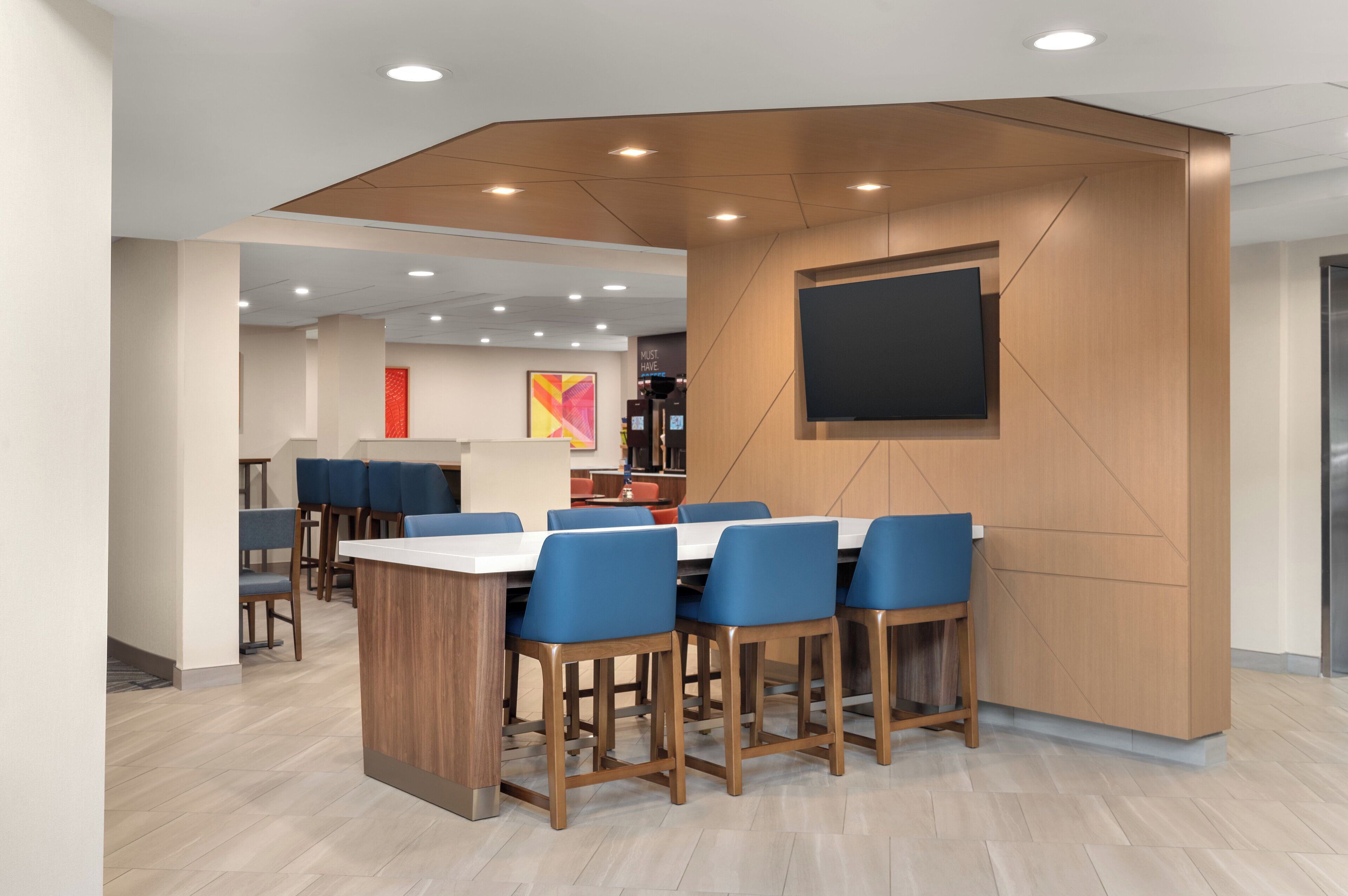 free daily full breakfast