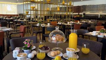 Daily buffet breakfast for a fee