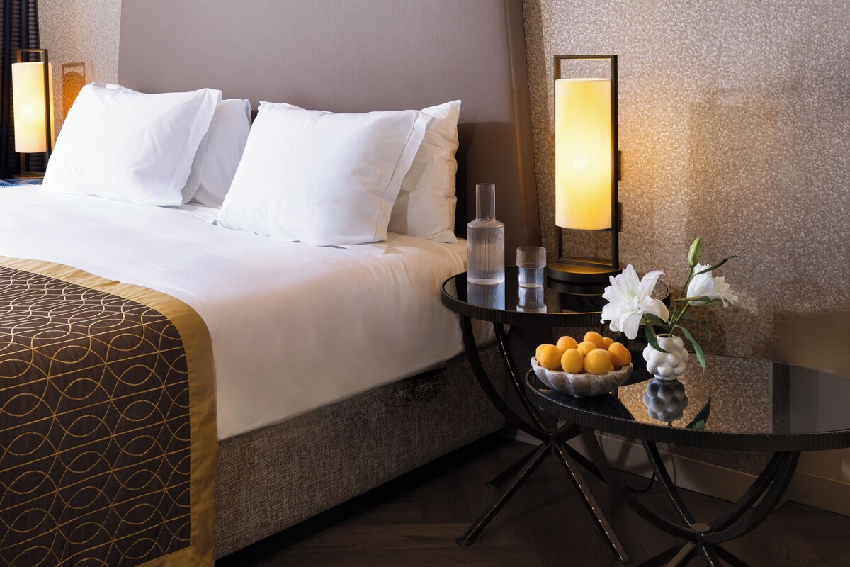 Minibar, in-room safe, desk, soundproofing