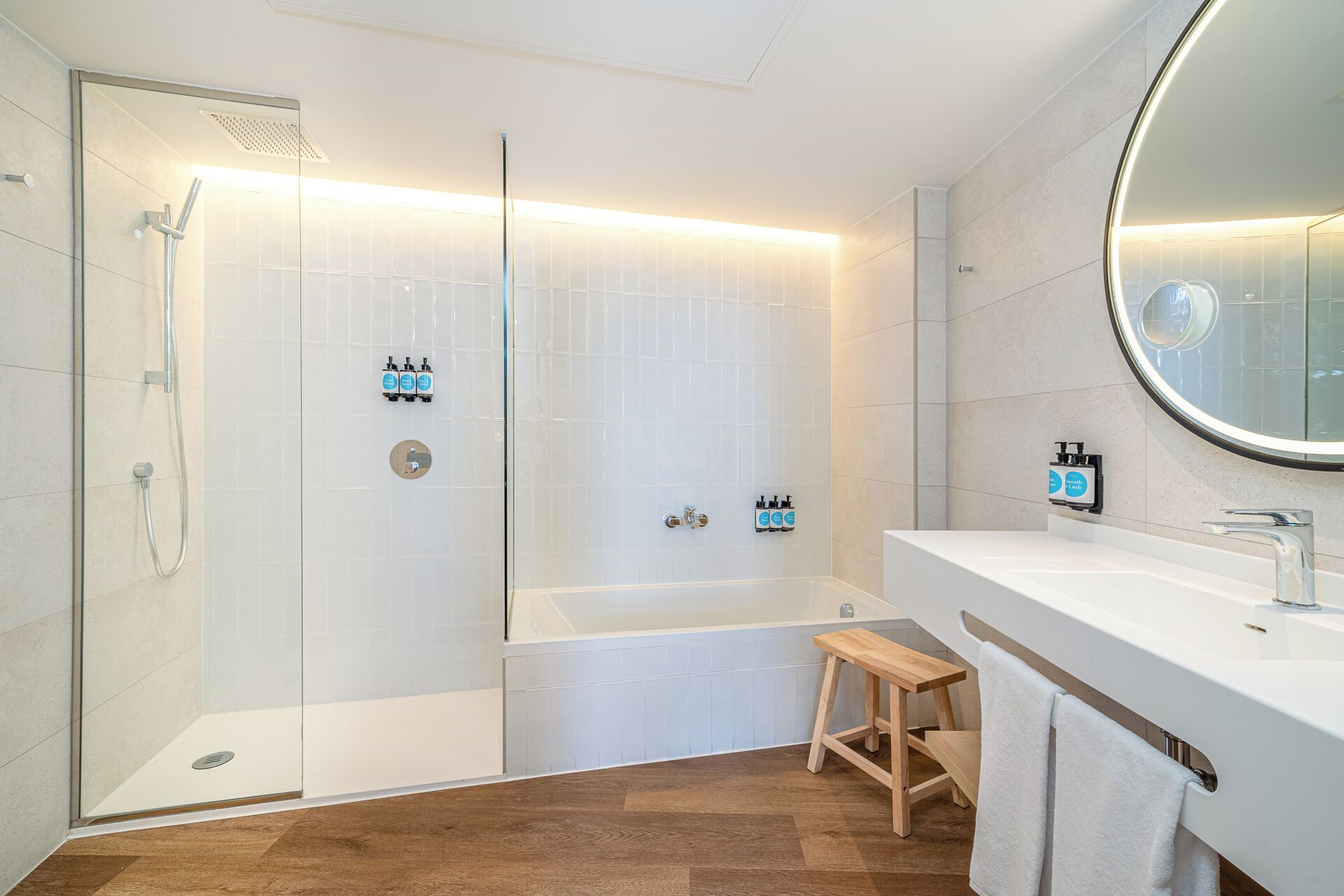 shower, rainfall showerhead, free toiletries, hair dryer