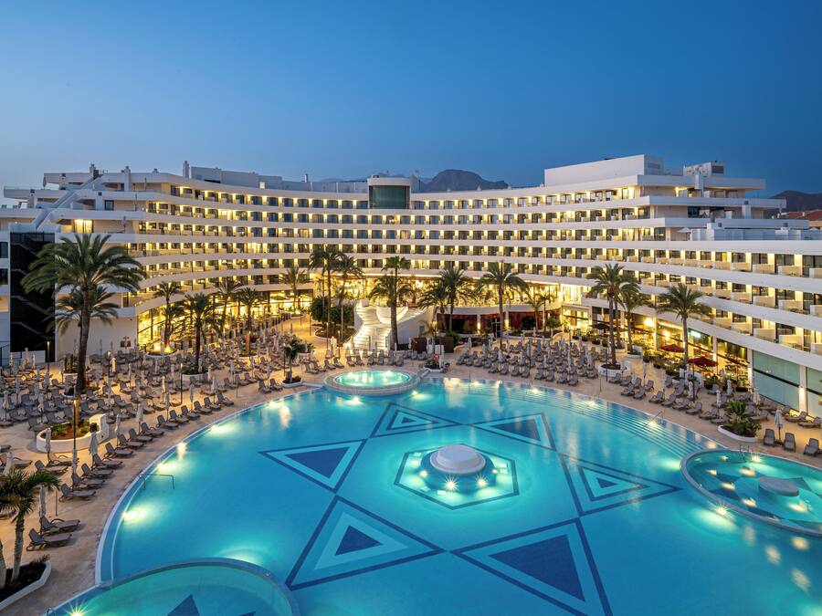 2 outdoor pools, pool umbrellas, sun loungers