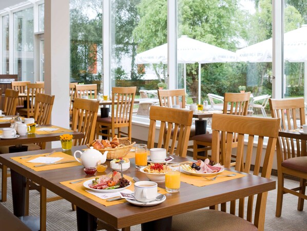 Breakfast, lunch, dinner served; Regional cuisine, pool views 