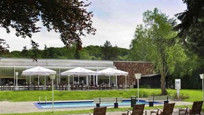 Outdoor pool - Sunday Hotel Saarbrücken Süd (Saarbrücken)