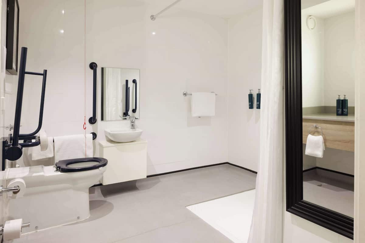 room, 2 queen beds, accessible | bathroom | combined shower/bathtub, free toiletries, hair dryer, towels