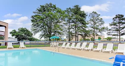 Days Inn by Wyndham Wilson