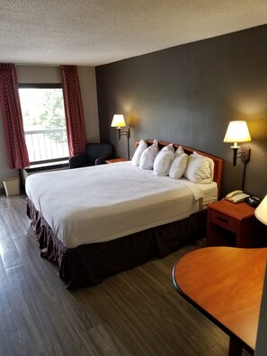 Bureau, rideaux occultants, chambres insonorisées, Wi-Fi gratuit