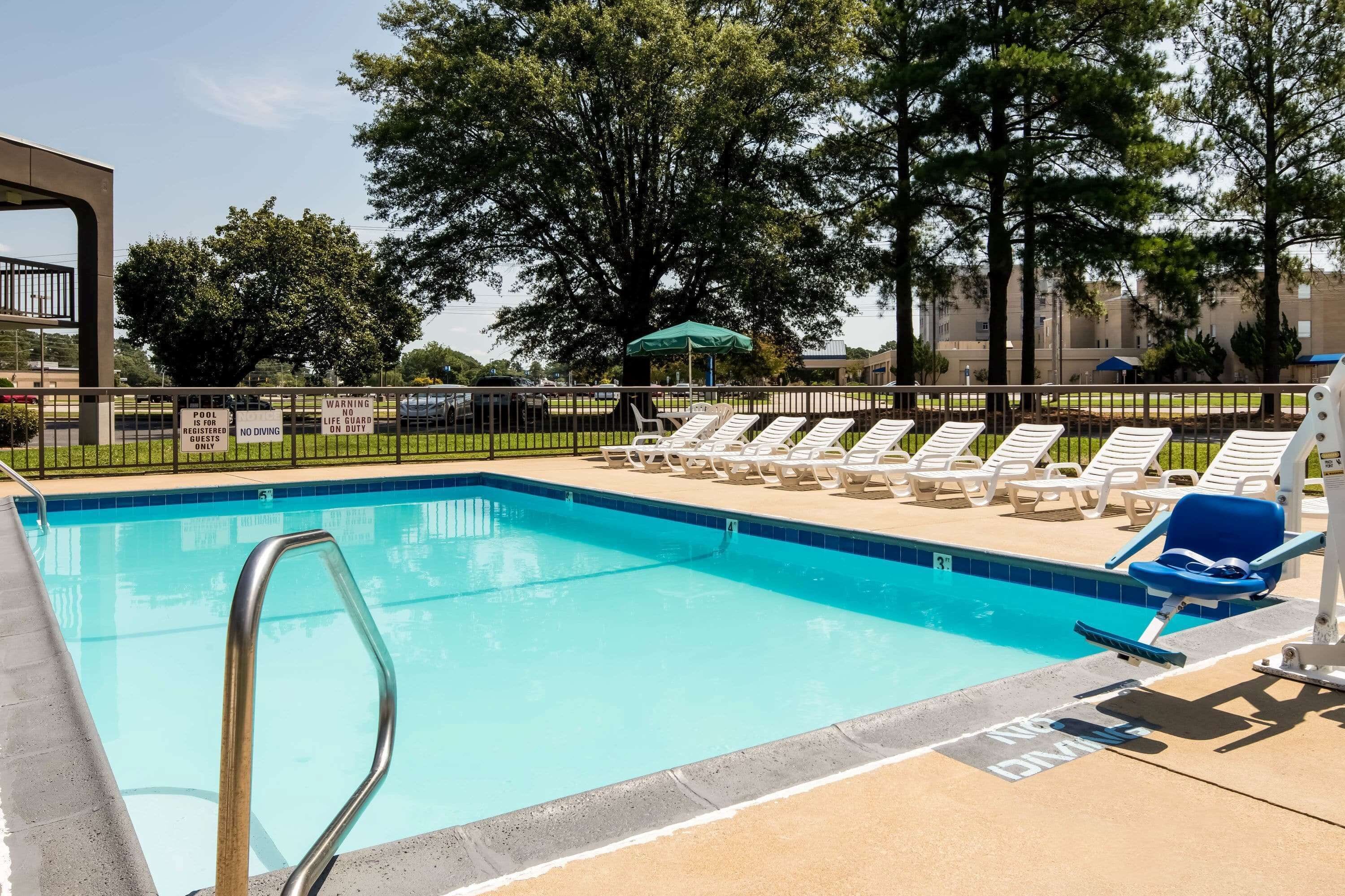 Seasonal outdoor pool