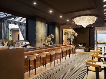 Bar (on property) at Park Lane New York