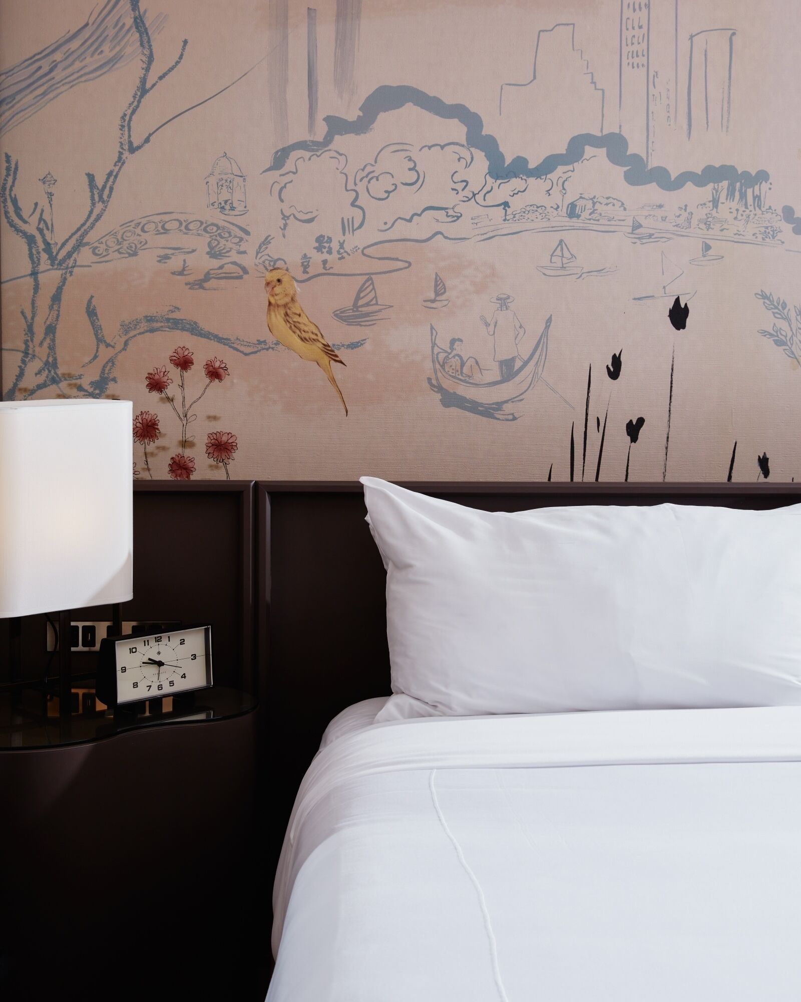 Panoramic Room, 1 King Bed, Park View (Meadow Suite) | Hypo-allergenic bedding available, in-room safe, desk, laptop workspace