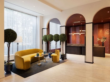 Sitting area in hotel lobby at Park Lane New York