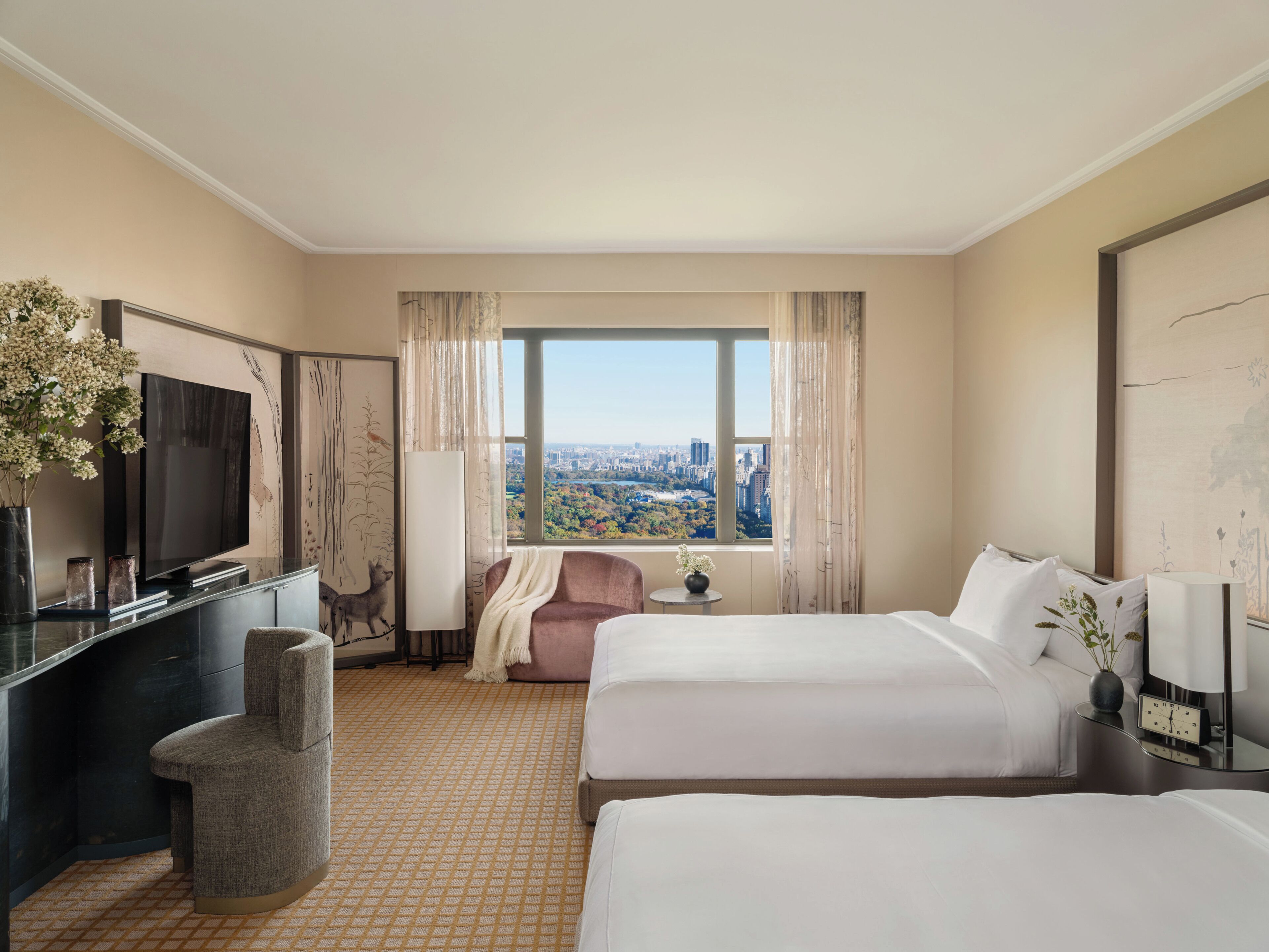 Panoramic Studio Suite, Multiple Beds, Connecting Rooms, Park View | Hypo-allergenic bedding available, in-room safe, desk, laptop workspace