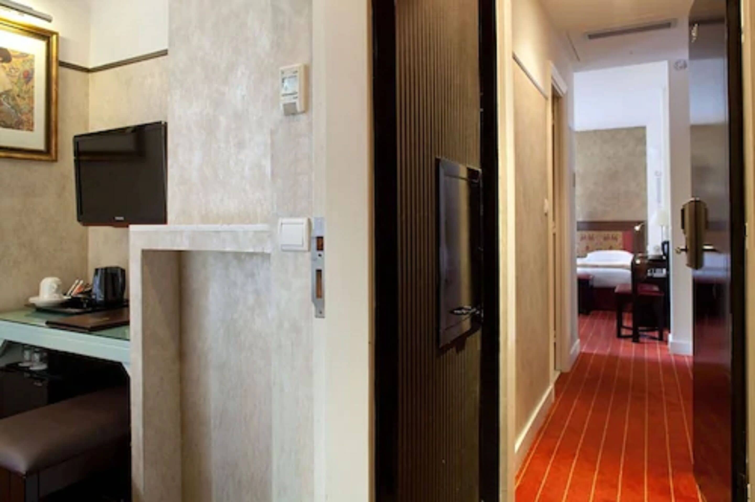 family room, 2 bedrooms, 2 bathrooms | minibar, in-room safe, desk, blackout curtains