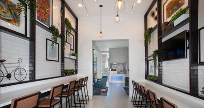 Holiday Inn Express Monterey-Cannery Row by IHG