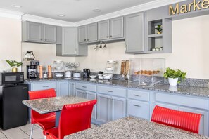 Breakfast area - Econo Lodge Goose Creek - Charleston North (Goose Creek)