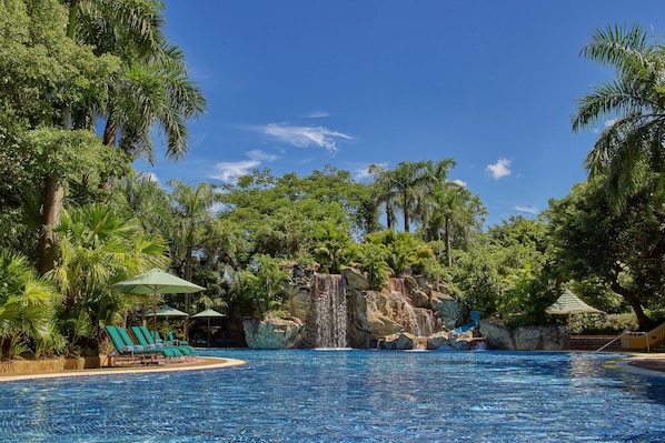 Outdoor pool - Artyzen Grand Lapa Macau (Macau)