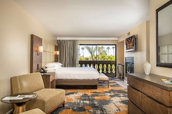 Presidential Suite, 1 King Bed (Agave Suite) | 1 bedroom, premium bedding, down comforters, pillowtop beds at Hilton Phoenix Resort at the Peak