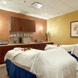 Couples treatment rooms, steam room, body treatments, aromatherapy