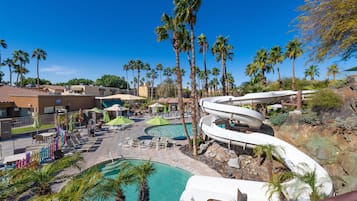 7 outdoor pools, pool umbrellas, sun loungers